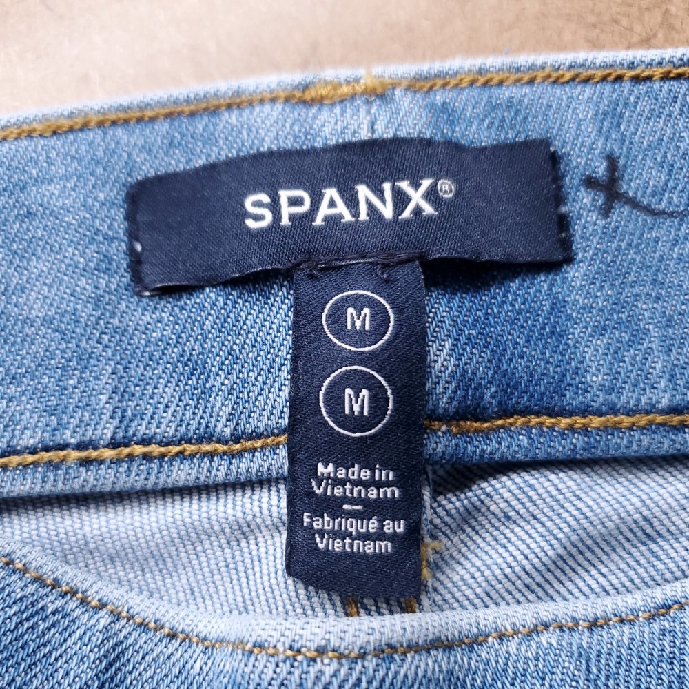 Spanx Pull-On Flare Denim Jeans Women M Light Wash Boho Hippie Retro Minimalist - Picture 3 of 11